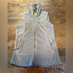 Columbia Women's Light Gray Fleece Mock Neck Vest sleeveless